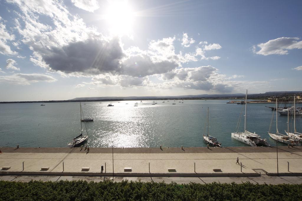 سيراكوزا Ortigia Camere Con Vista Da Giulio B&B المظهر الخارجي الصورة