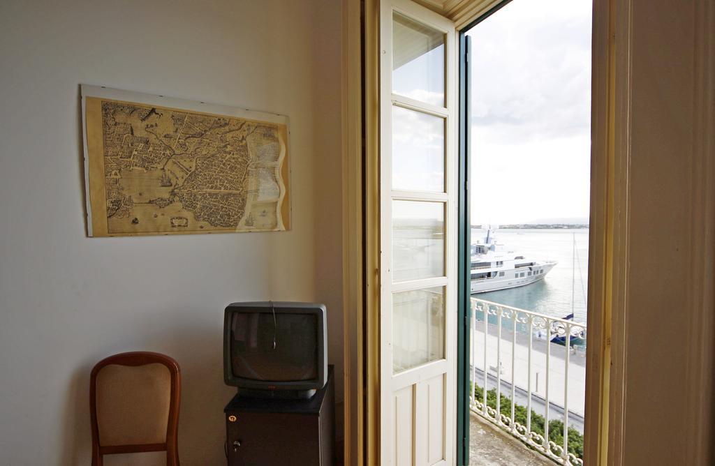 سيراكوزا Ortigia Camere Con Vista Da Giulio B&B المظهر الخارجي الصورة