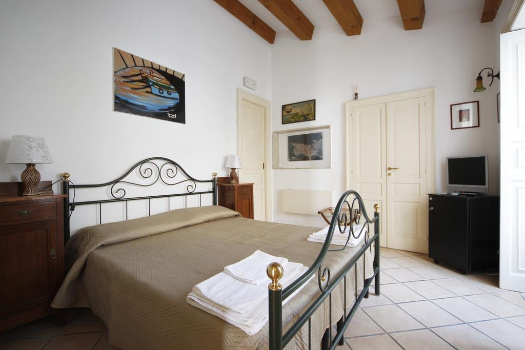 سيراكوزا Ortigia Camere Con Vista Da Giulio B&B المظهر الخارجي الصورة