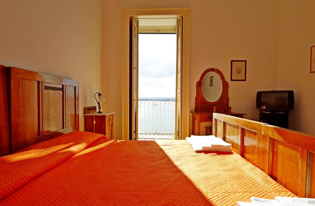 سيراكوزا Ortigia Camere Con Vista Da Giulio B&B المظهر الخارجي الصورة