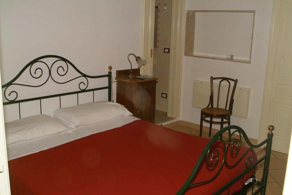 سيراكوزا Ortigia Camere Con Vista Da Giulio B&B المظهر الخارجي الصورة
